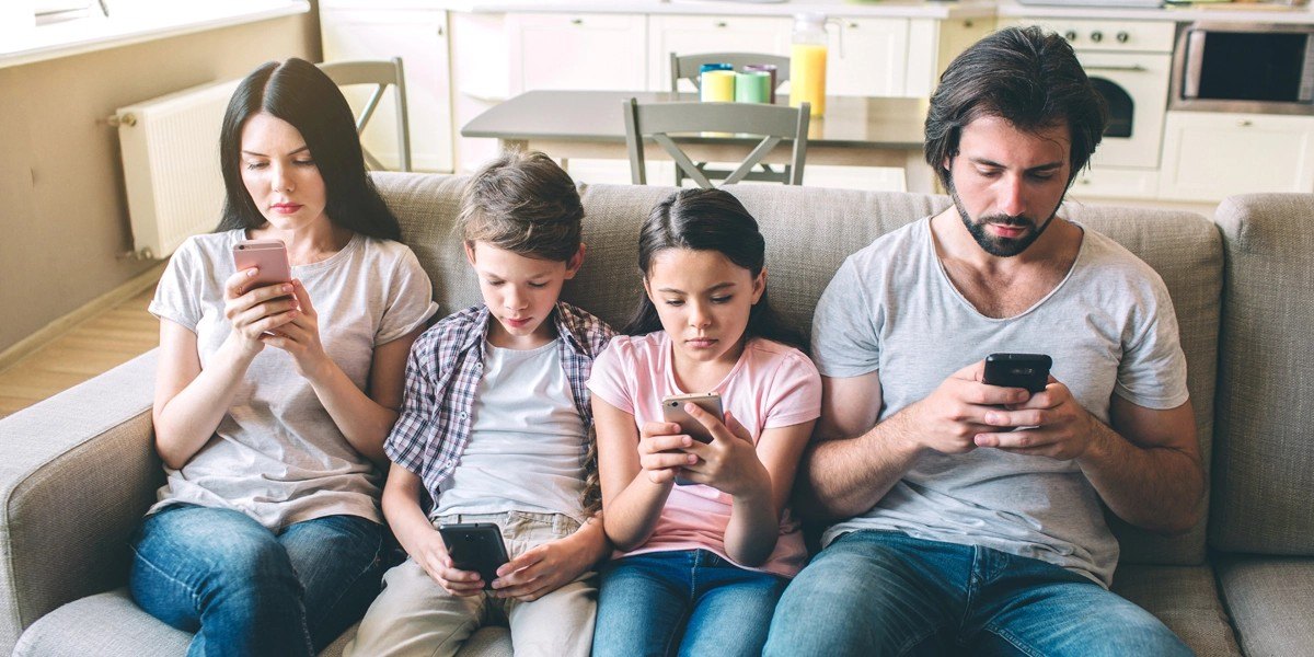 Why Choose Our 5G Mobile and Internet Plans for Video Calls in UAE
